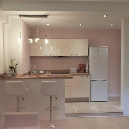 Cocoon Apartment *